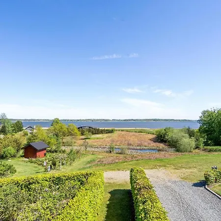 3 Bedroom Cozy In بيت للعطل Højslev