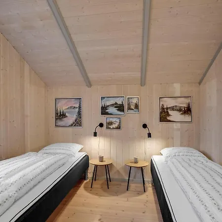 Nyaraló 3 Bedroom Cozy In *