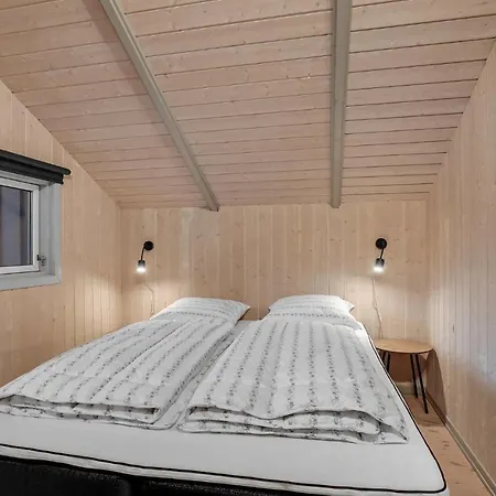 Nyaraló 3 Bedroom Cozy In Højslev