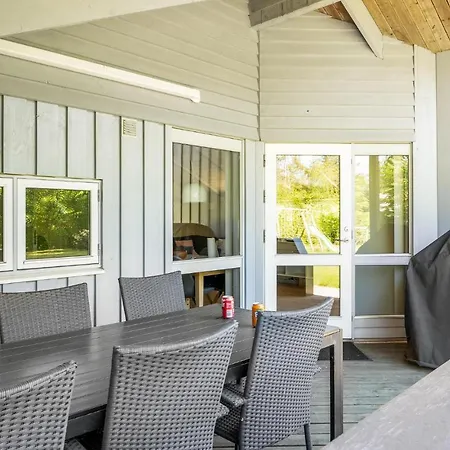 3 Bedroom Cozy In