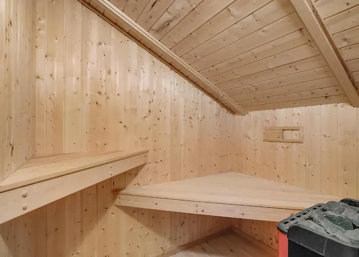 3 Bedroom Cozy In *