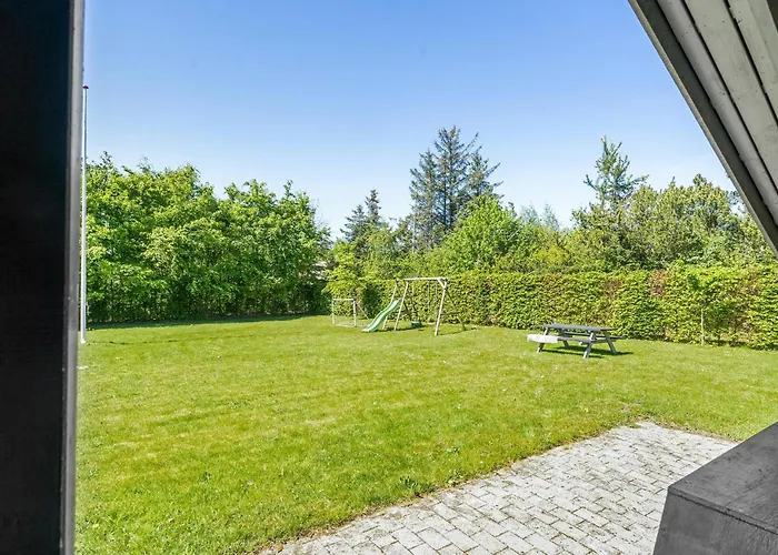 3 Bedroom Cozy In Feriehus